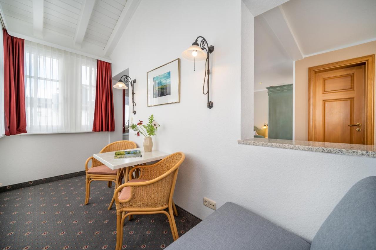 Hotel Villa Neander Binz Exterior photo